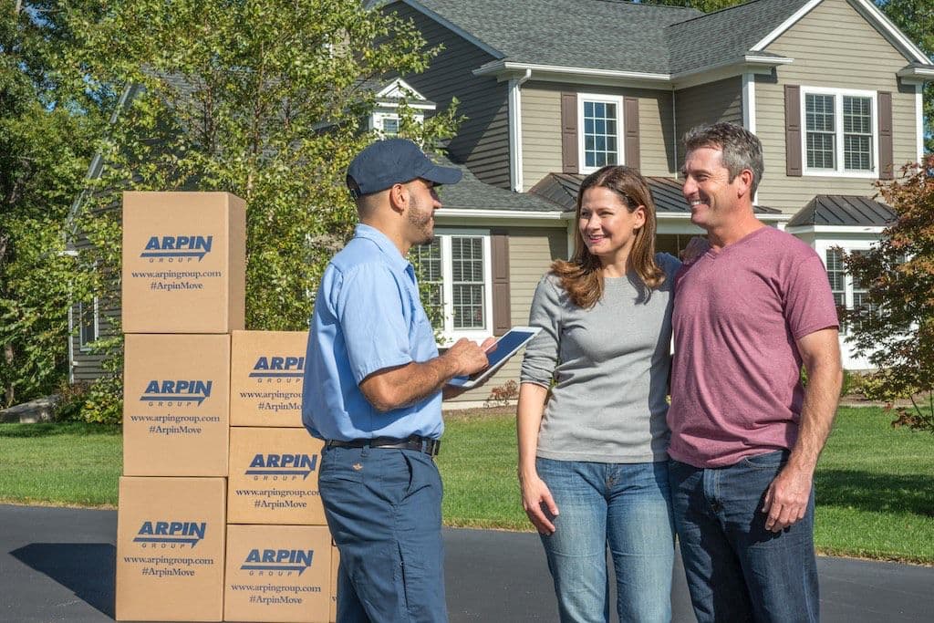 Arpin helping Rhode Island family move